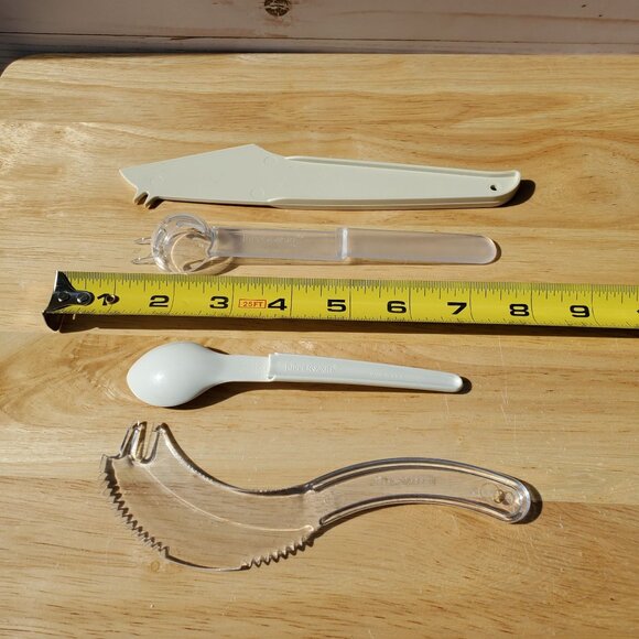 VTG Tupperware Party Game Gifts Kitchen Gadgets Fun And Quirky Kitchen Tools Set - Picture 7 of 7